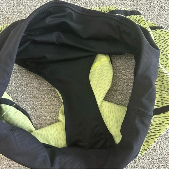 Lululemon Speed Shorts Lined Size 6 Yellow - Picture 8 of 8